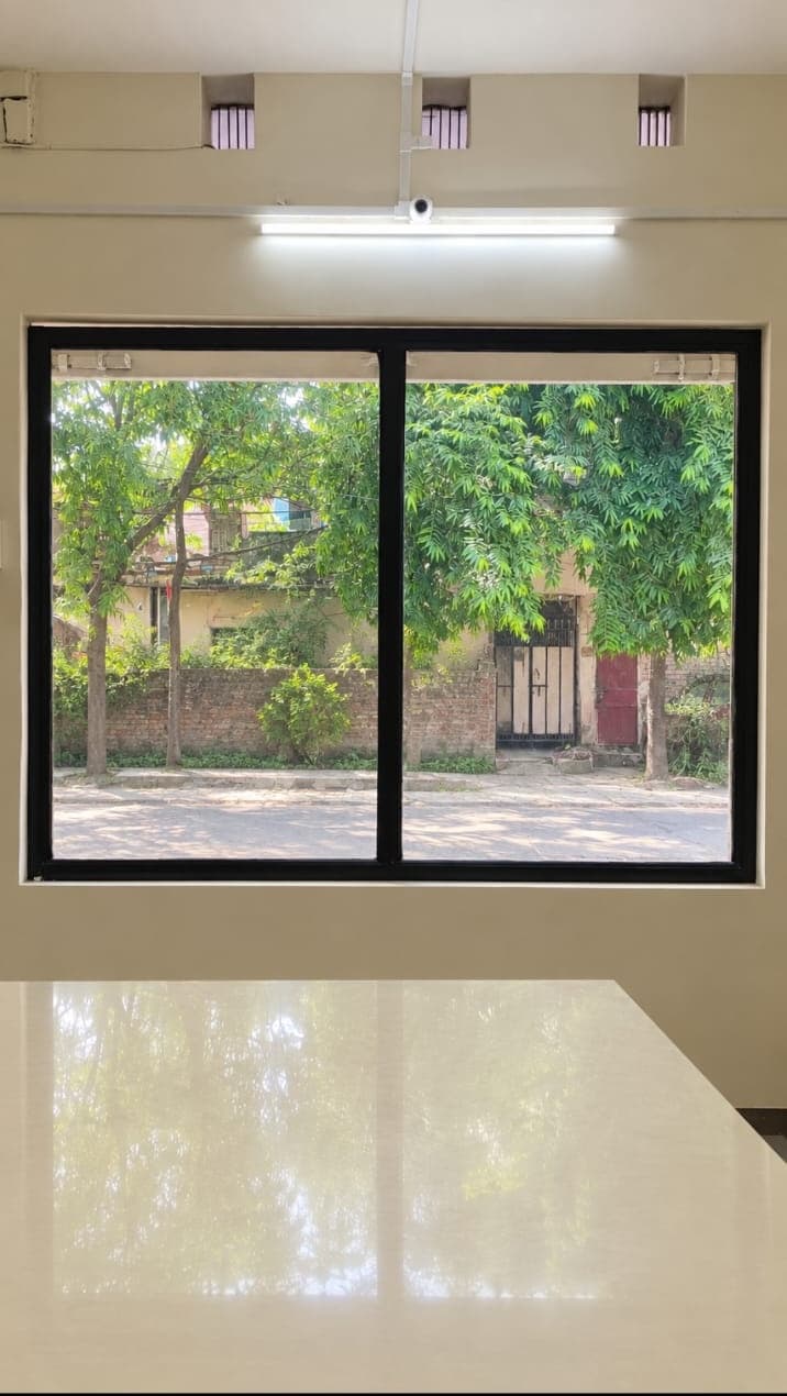 Kira Décore Studio Garden View Window